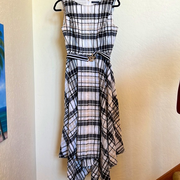 Tommy Hilfiger Dresses & Skirts - Tommy Hilfiger Dress Size 8